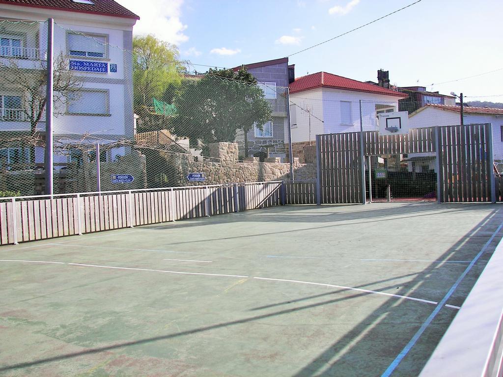 Hostal Santa Marta Playa Байона Екстериор снимка